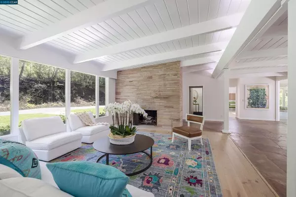 Orinda, CA 94563,18 Sycamore Rd.