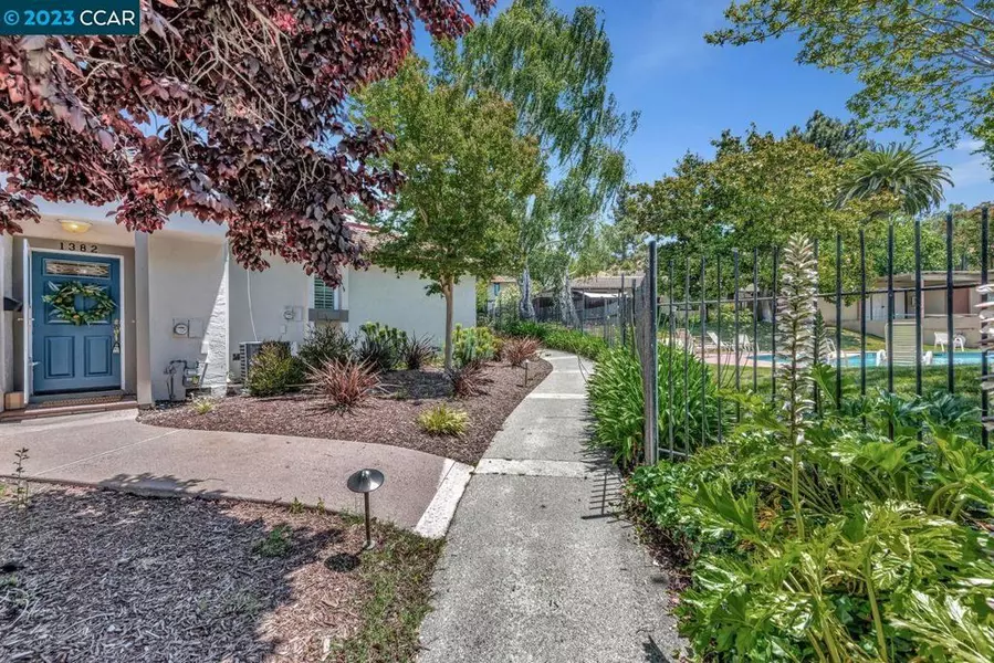 1382 Camino Peral, Moraga, CA 94556-2017