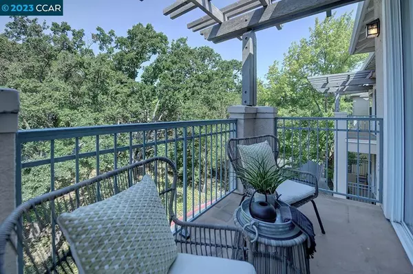 Walnut Creek, CA 94595,1840 Tice Creek #2414