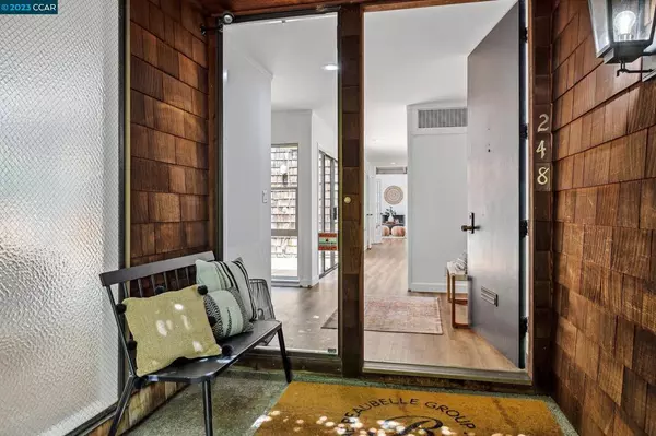 Orinda, CA 94563,248 The Knoll