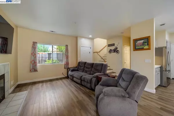 Union City, CA 94587,33006 Calle La Mirada Cmn #17