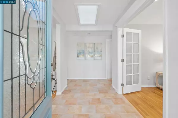 Moraga, CA 94556,26 Corte Monterey