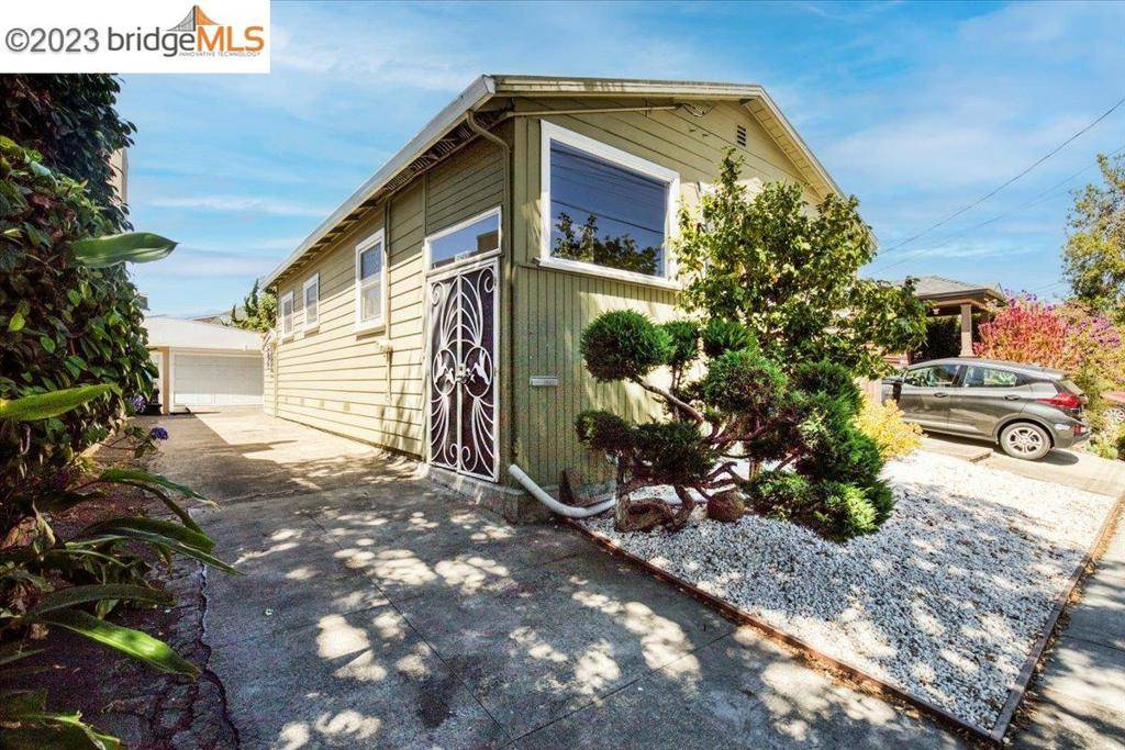 2428 Sacramento St, Berkeley, CA 94702