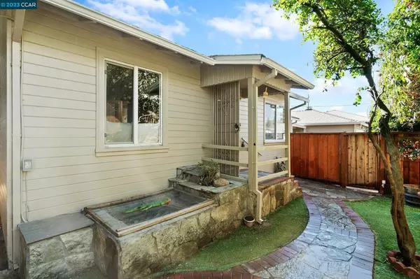 20875 Agnes Ln, Hayward, CA 94541