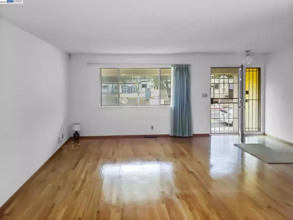 Castro Valley, CA 94546,19580 Stanton Ave