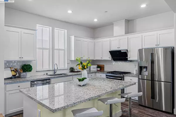 Newark, CA 94560,37723 Bay Crest Rd