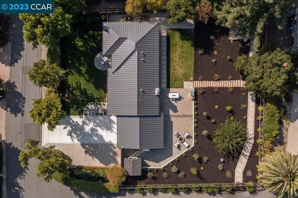 Orinda, CA 94563,9 Robert Rd