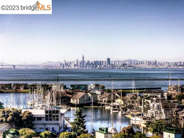 Richmond, CA 94801,1201 Brickyard Way #305