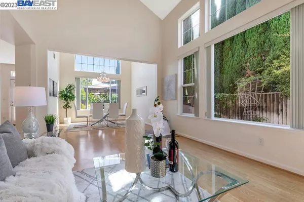 Newark, CA 94560,8220 Tanforan Ct