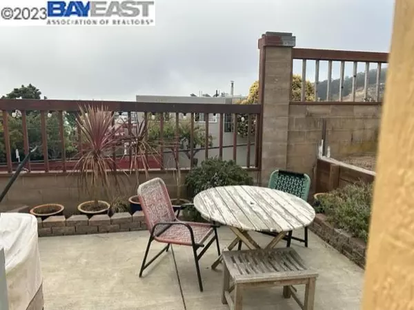 Daly City, CA 94014,37 Mariner Lane