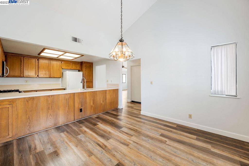 Pleasanton, CA 94566,218 Tomas Way