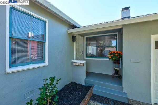 San Lorenzo, CA 94580,15943 Via Paro