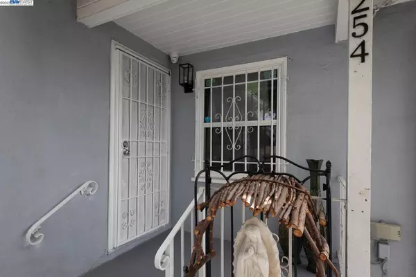 Oakland, CA 94621,1254 79Th Ave