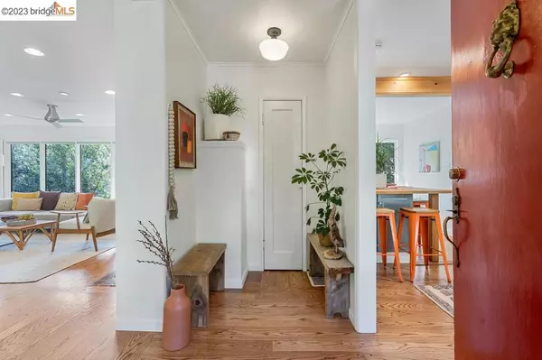 Oakland, CA 94611,11 Conrad Ct