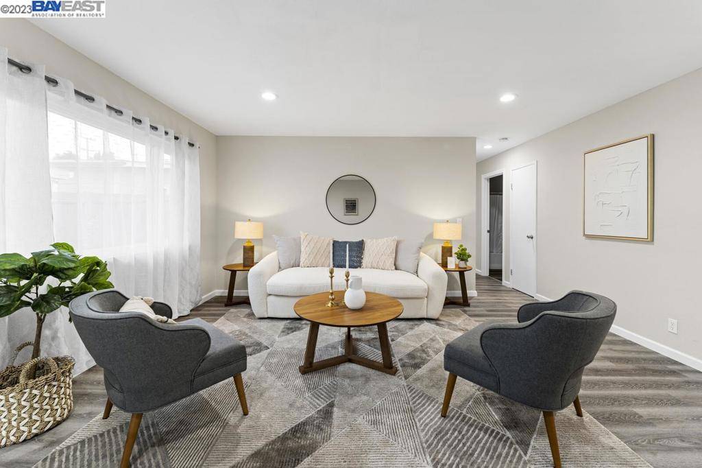 4722 Congress, Oakland, CA 94601
