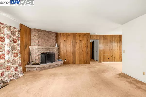 Salinas, CA 93906,111 Rosarita Dr