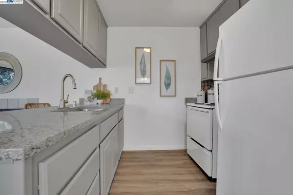 Manteca, CA 95337,429 Golf Circle West