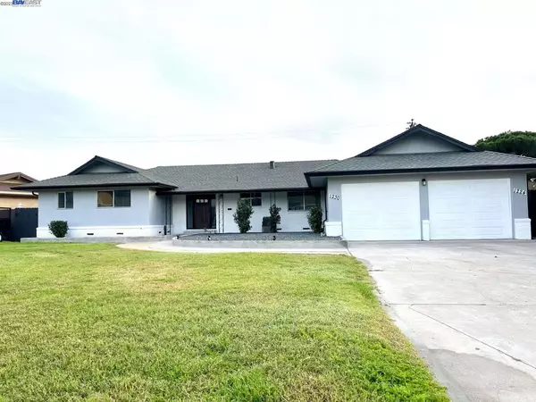 1230 Schirra Ct., Manteca, CA 95336