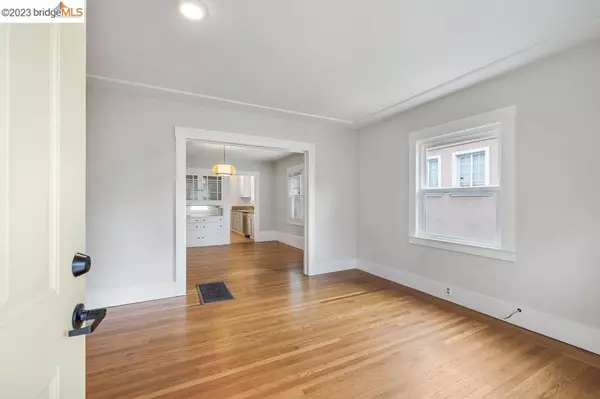Oakland, CA 94601,3656 Lyon Ave