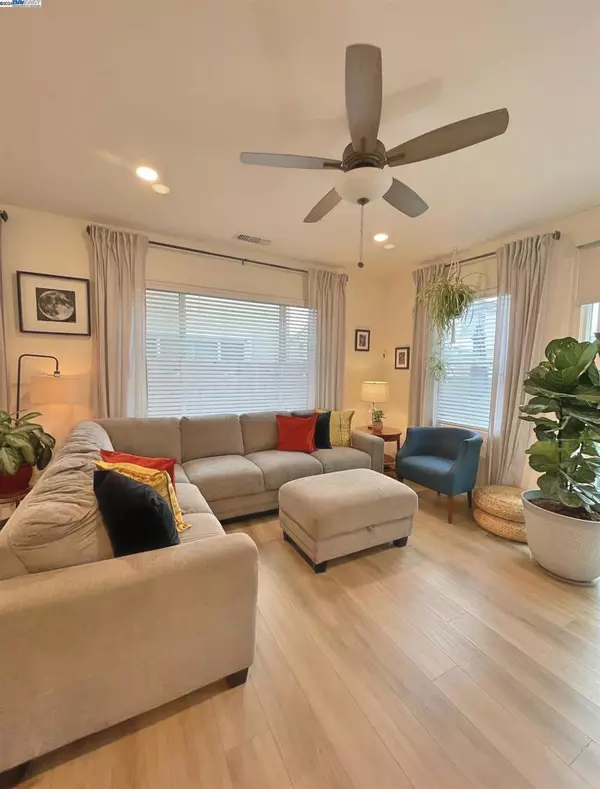 Sacramento, CA 95834,1660 Chanticleer Ln