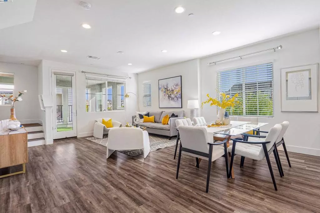 Newark, CA 94560,37668 Estuary St