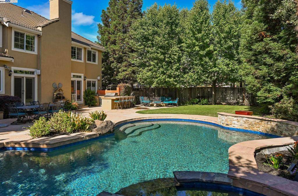 Danville, CA 94526,148 Lasata Ct