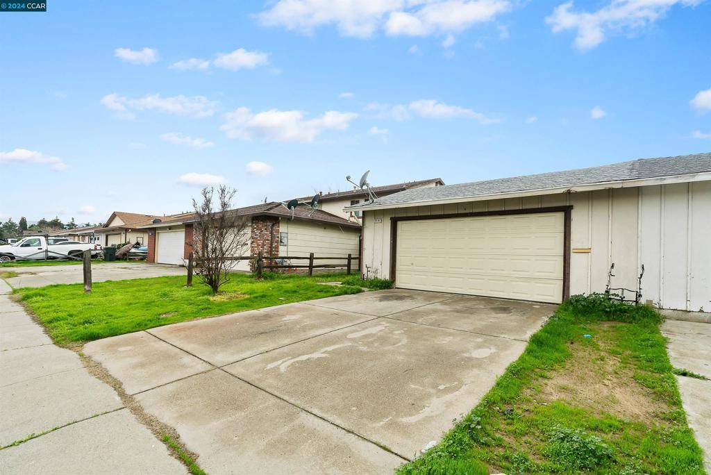 Antioch, CA 94509,2114 Mandarin Way