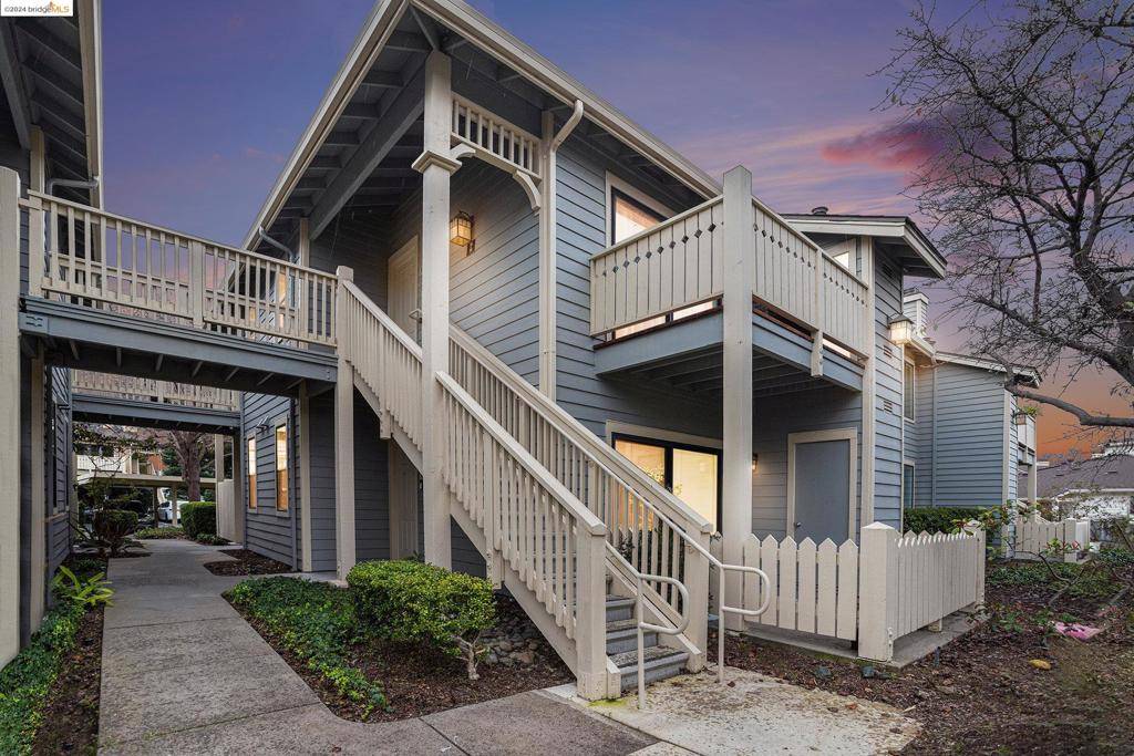 18 Lakeshore Ct, Richmond, CA 94804