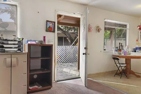 Modesto, CA 95351,1006 Roselawn Ave