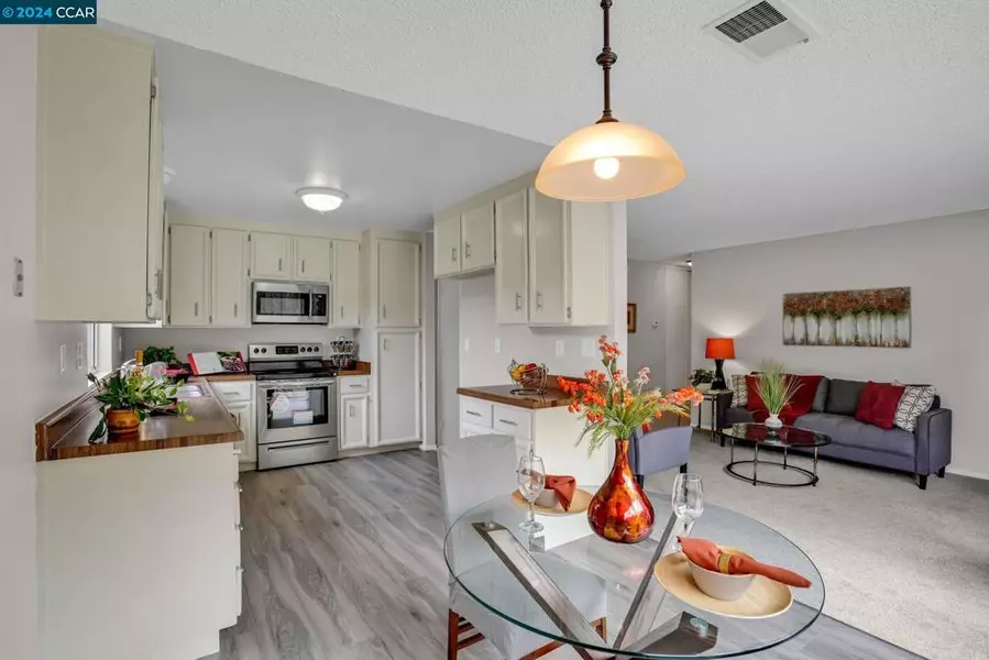 178 Sparrow Dr, Hercules, CA 94547
