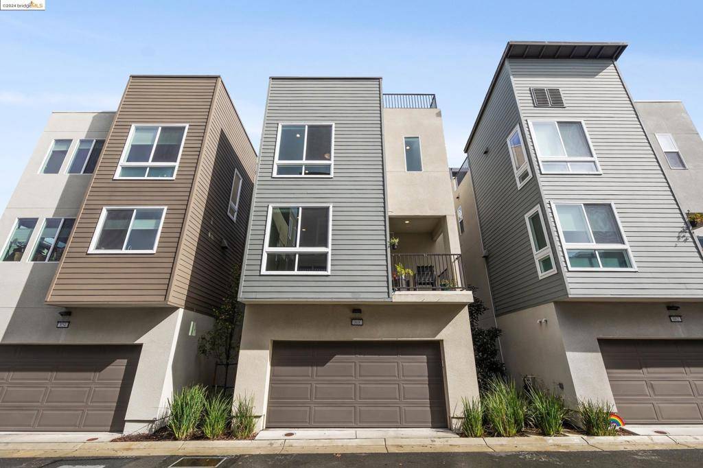 868 Coastal St, Richmond, CA 94804
