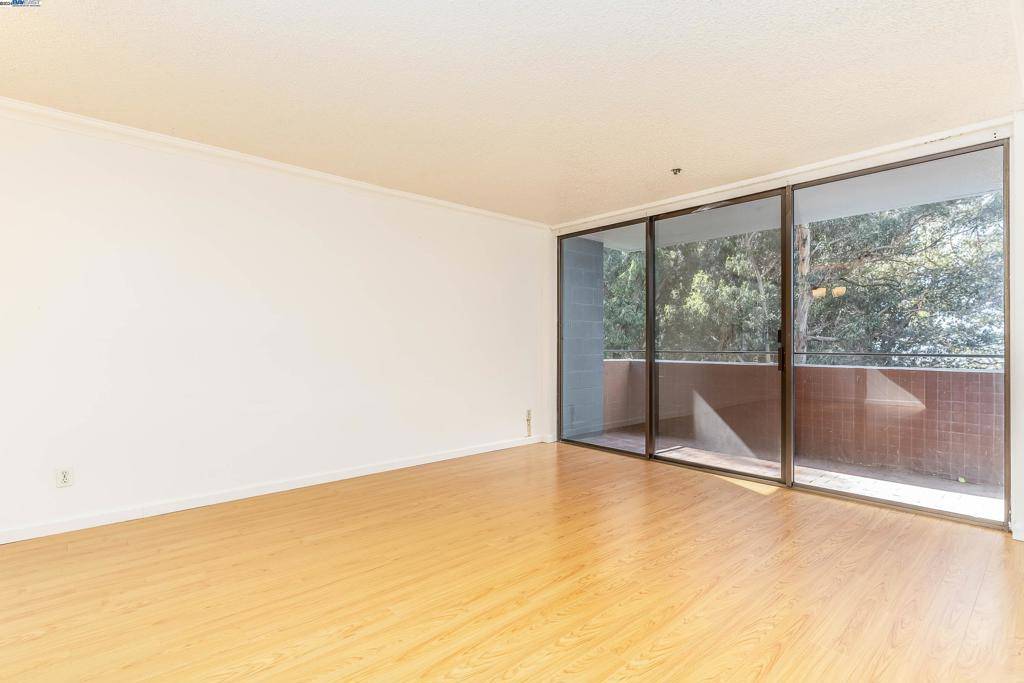Albany, CA 94706,555 Pierce St #440