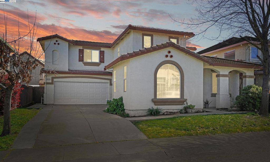 321 Aviator Cir, Sacramento, CA 95835