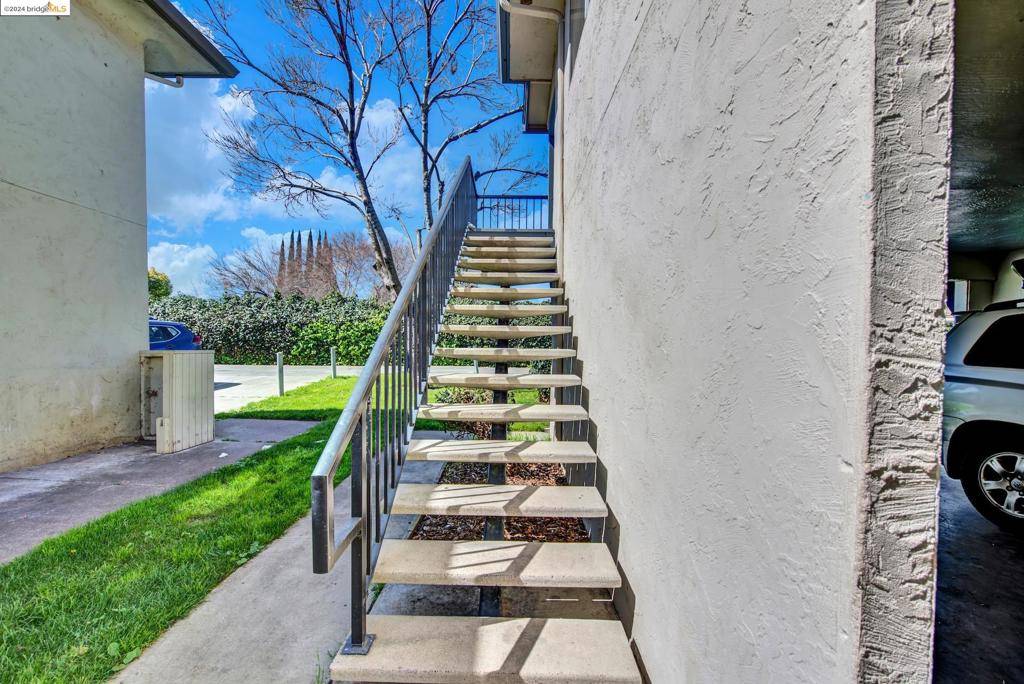 Antioch, CA 94509,2212 Lemontree Way #4