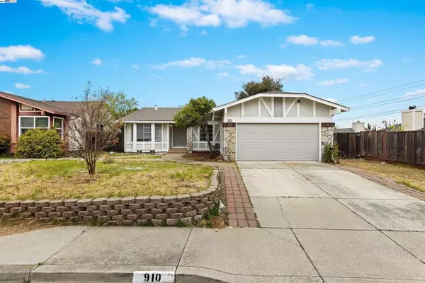 Pittsburg, CA 94565,910 Rock Ridge Way