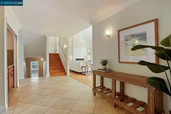 Moraga, CA 94556-1000,2 Carnoustie