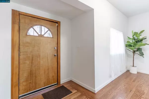 Oakland, CA 94621,5579 Harvey Ave
