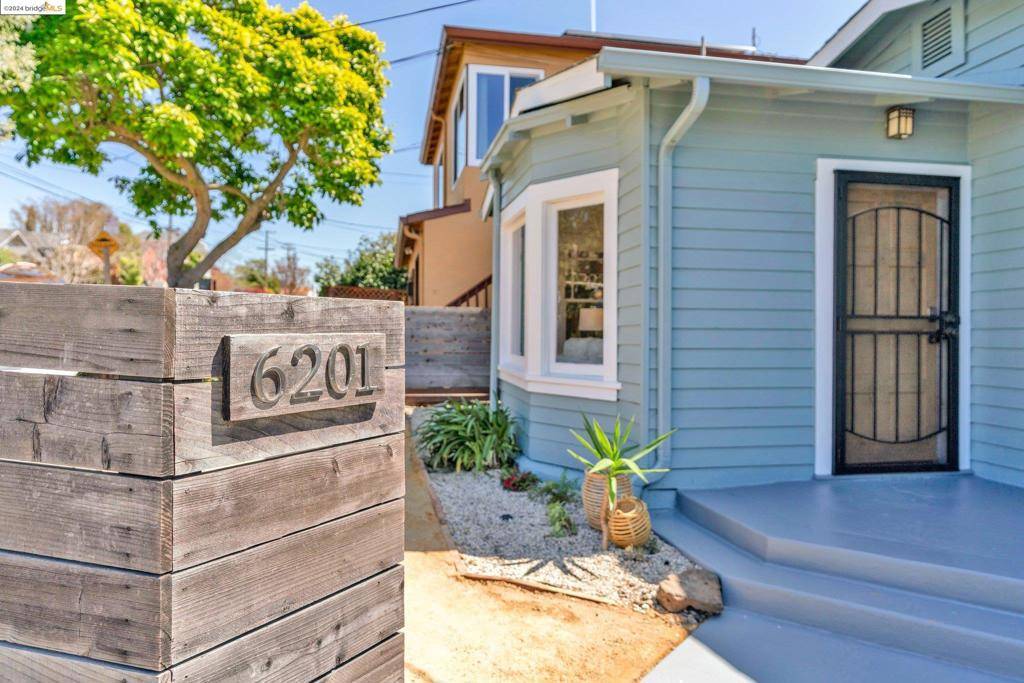 Oakland, CA 94605,6201 Monadnock Way