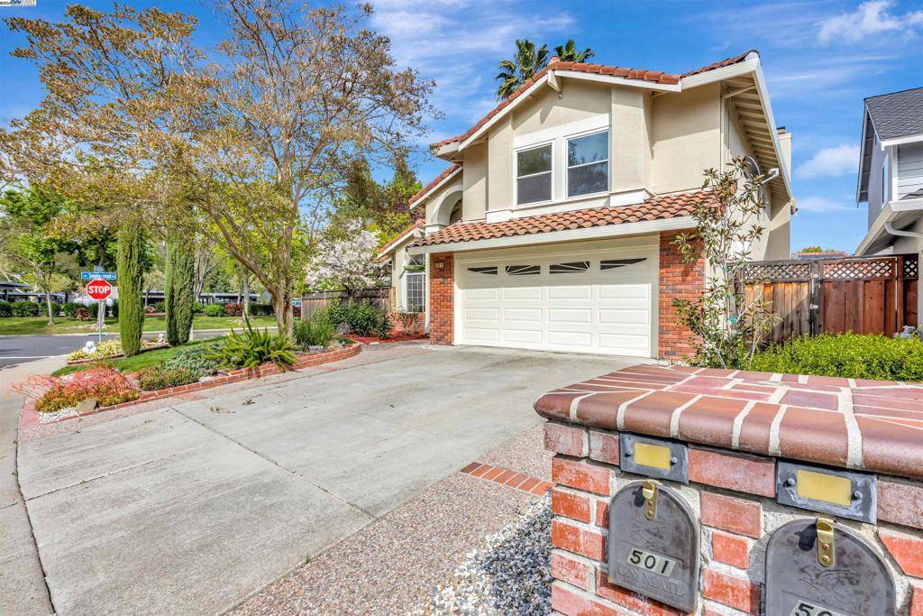 501 Fallen Leaf Cir, San Ramon, CA 94583