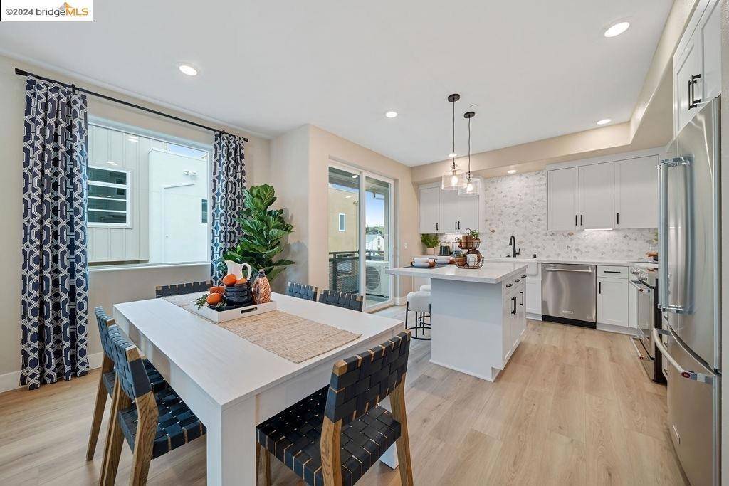 Hayward, CA 94541,27260 Cosmo #15