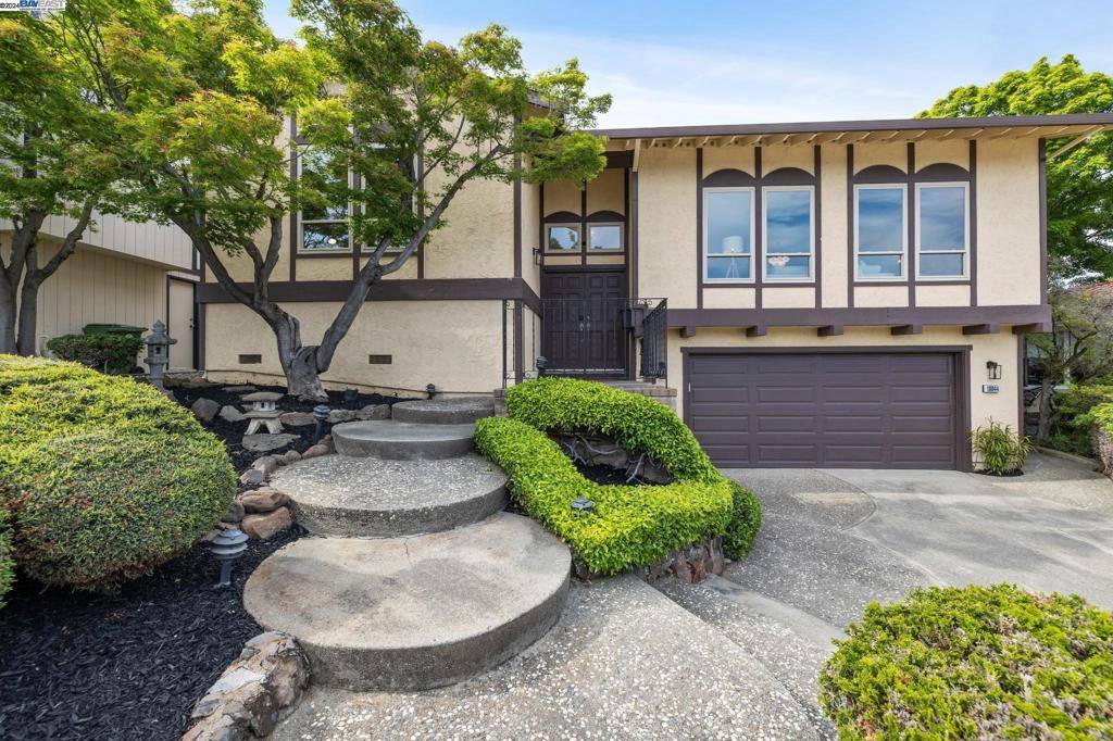 19844 Carnation Ln, Castro Valley, CA 94546