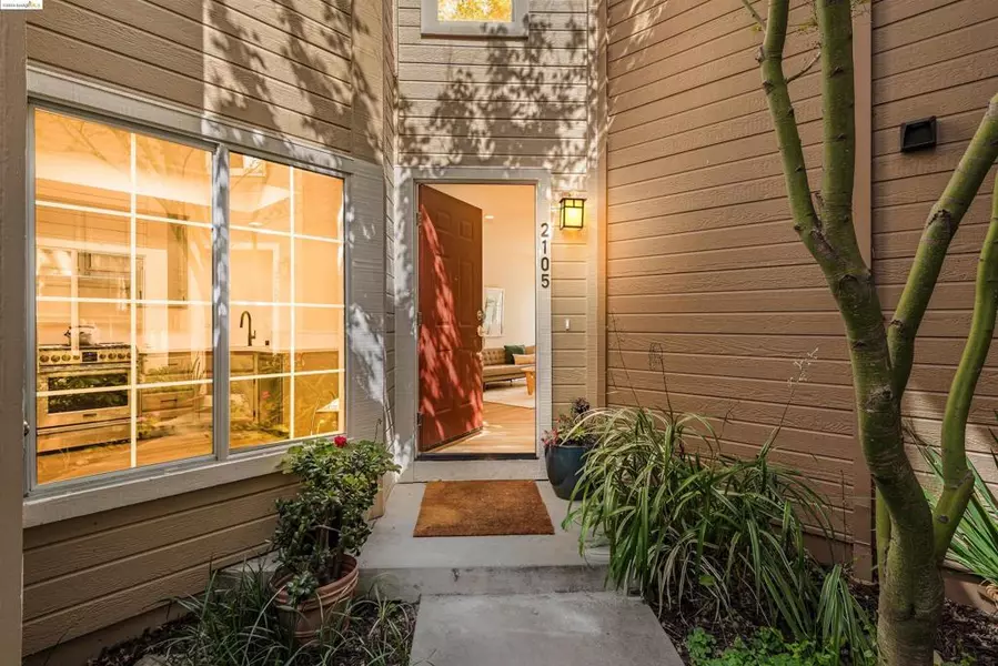 2105 Sea Shell Dr, Richmond, CA 94804