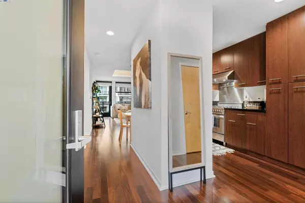 San Francisco, CA 94107,875 Indiana St #326