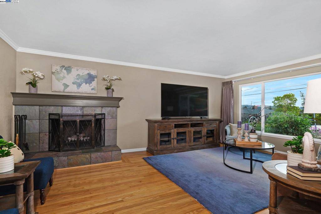 Castro Valley, CA 94546,2594 Stanton Hill Rd