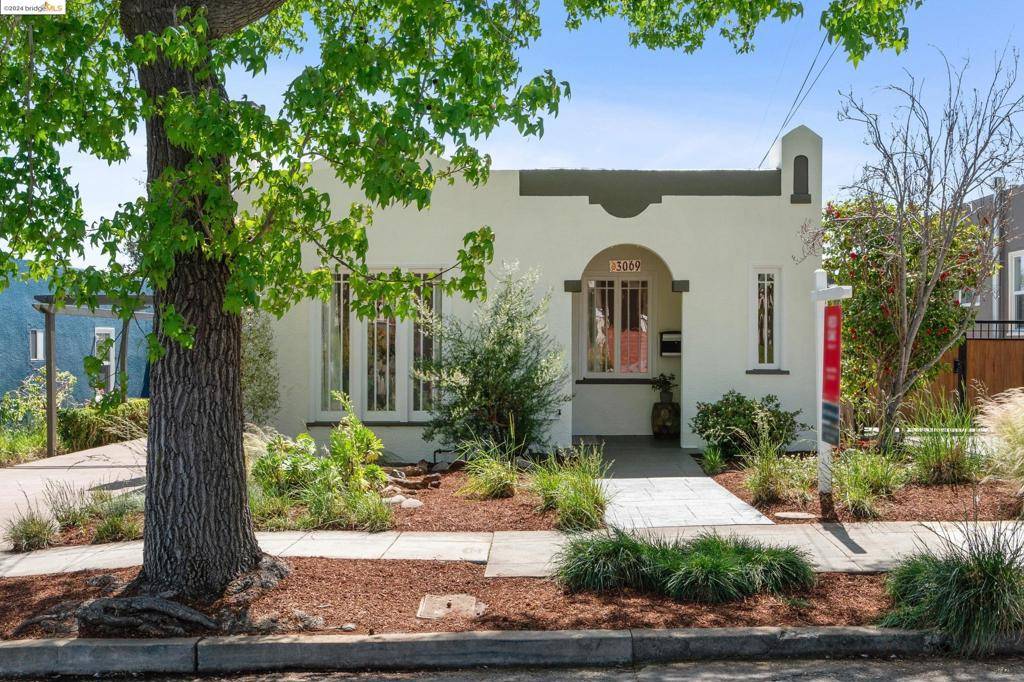 3069 California St, Oakland, CA 94602-3907