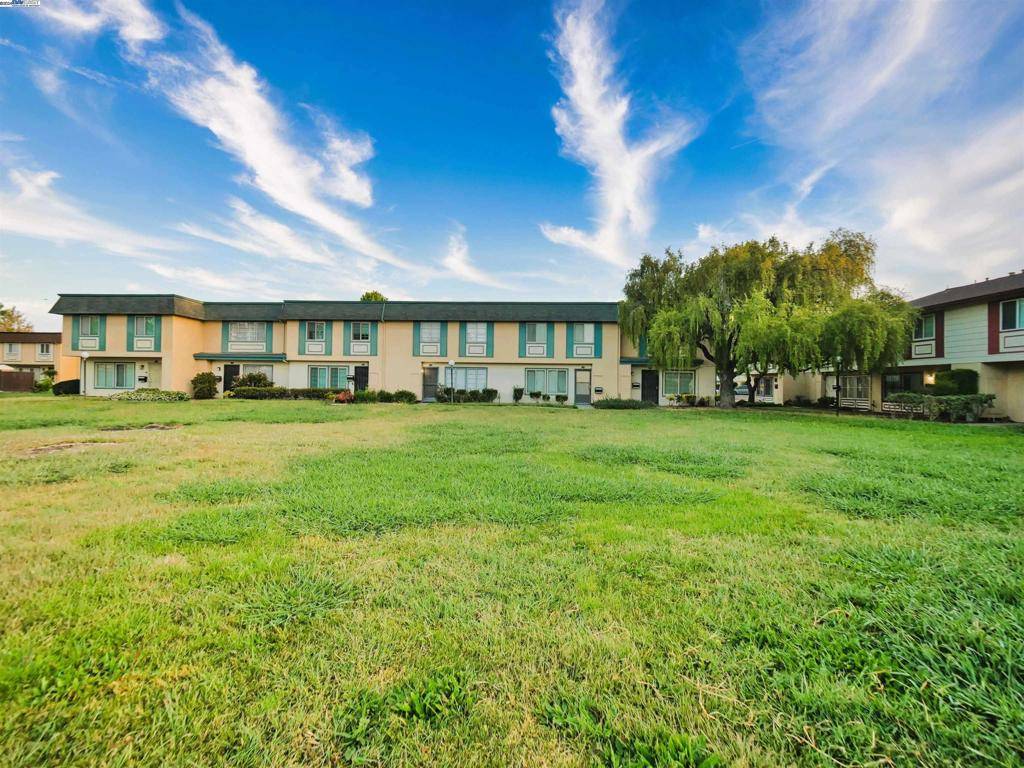 27561 Stromberg Ct, Hayward, CA 94545