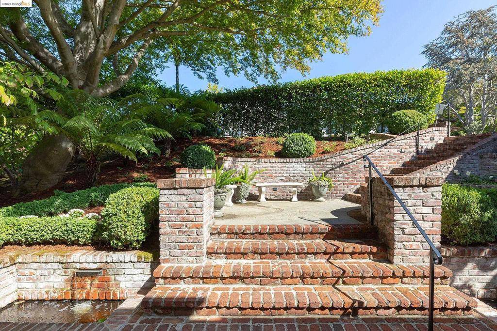 Piedmont, CA 94611,144 Hazel Ln