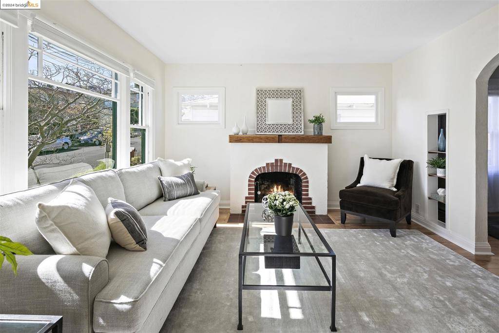 Albany, CA 94706,917 Cerrito St