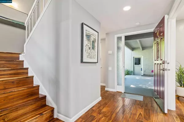 Moraga, CA 94556,4 Baltusrol St