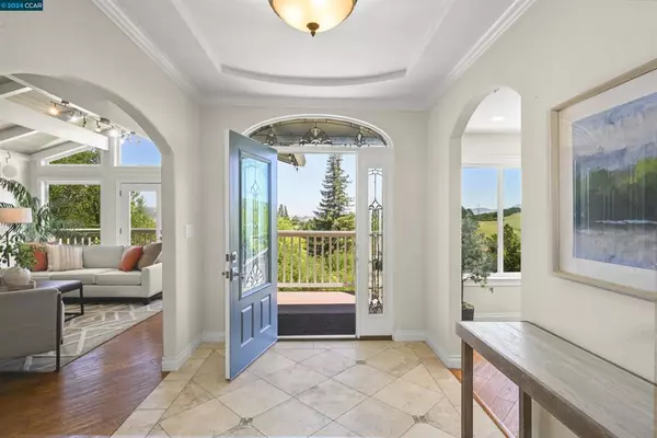 Moraga, CA 94556-1632,3771 Via Granada